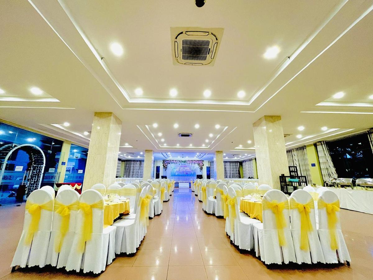My Khe 2 Da Nang Seafront Hotel Eksteriør billede
